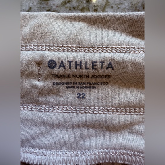 Athleta Women’s Khaki High-Rise Trekkie Notth Jogger Pants - Size 22 - Picture 7 of 9